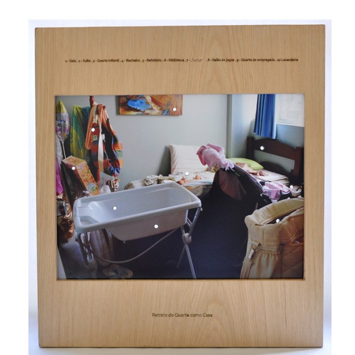 Portrait-of-a-room-island-_Retrato-do-Quarto-como-Casa-2